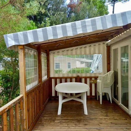 Pleasant 3bed Mobilhome Siblu Bonne Anse La Palmyre بيت للعطل لو ماثيز